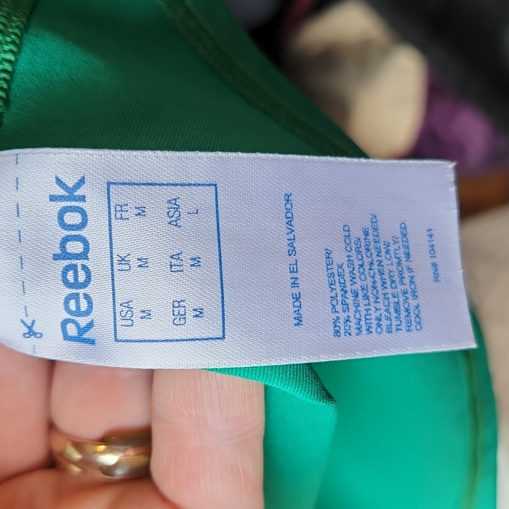 Reebok Play Dry V-neck Pullover Long-sleeved Activewear Top Size M - Picture 5 of 6